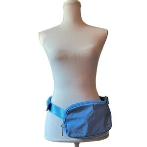 lululemon athletica Pool Blue Everywhere Belt Bag 1L